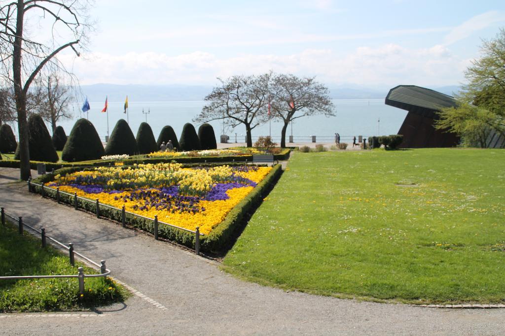 Gaestehaus Uezel Friedrichshafen Exterior foto